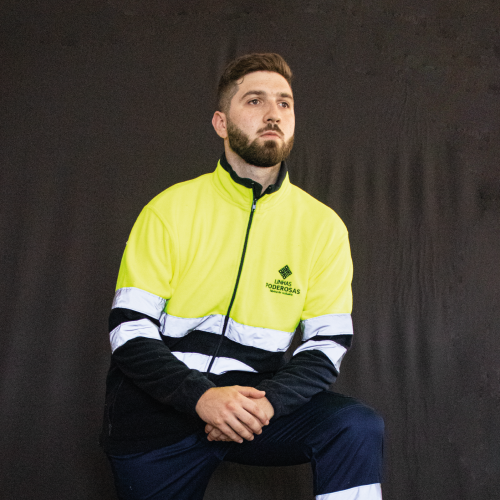 Fardas-de-alta-visibilidade-so-na-linhas-poderosas